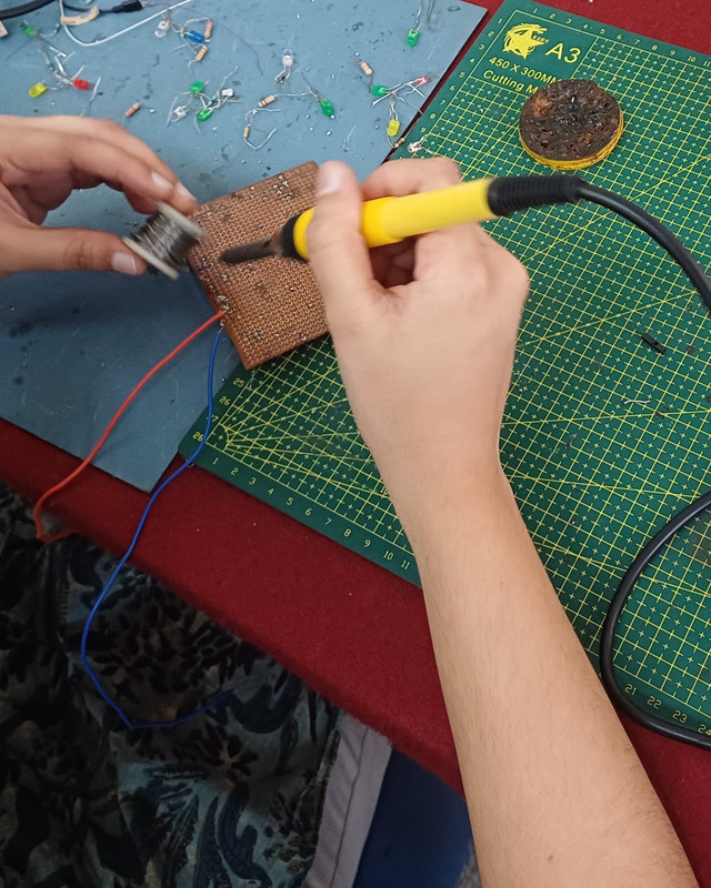 soldering-1.jpg