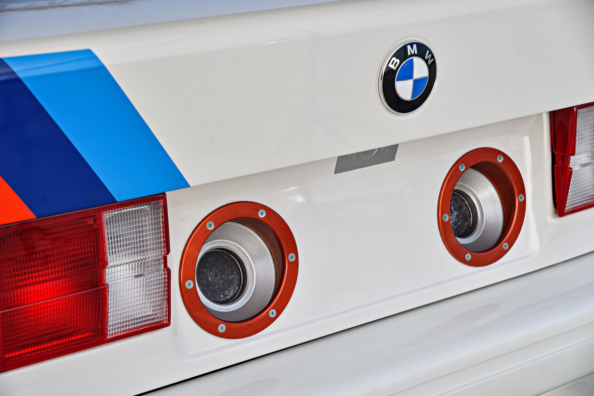 P90237165_highRes_the-bmw-m3-dtm-e30-0