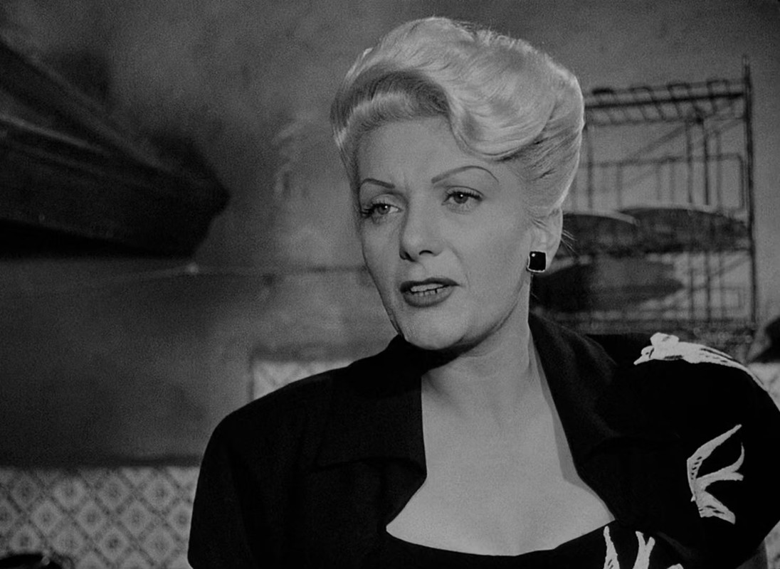 Umberto D. (1952) Criterion (1080p BluRay x265 r00t)-4