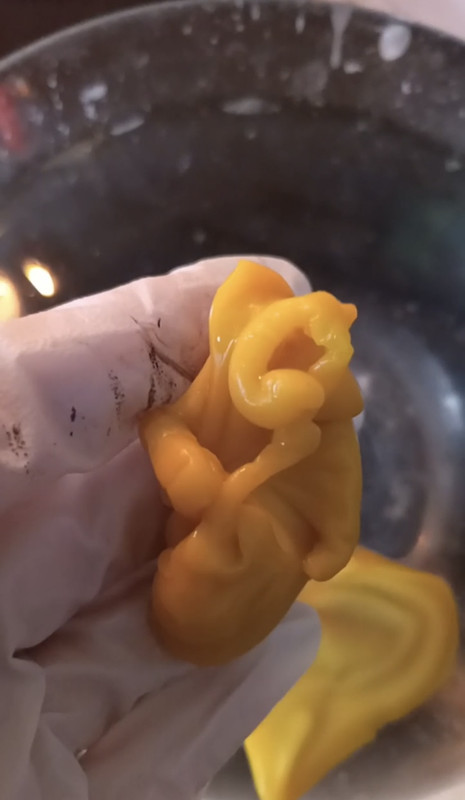 42F93124-62D0-4724-82E9-1E3210282D9C