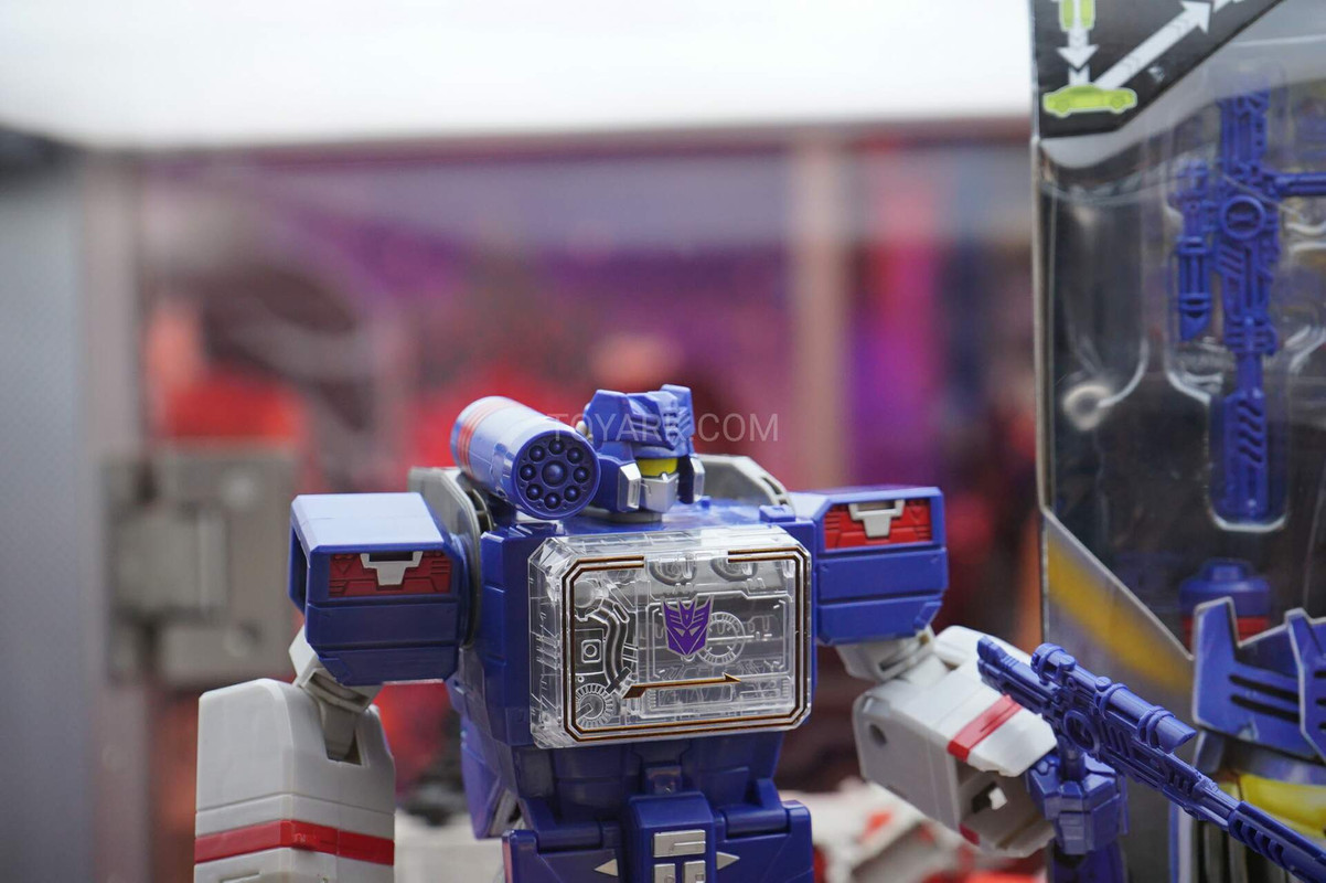 SDCC2016-Transformers-Titans-Return-016