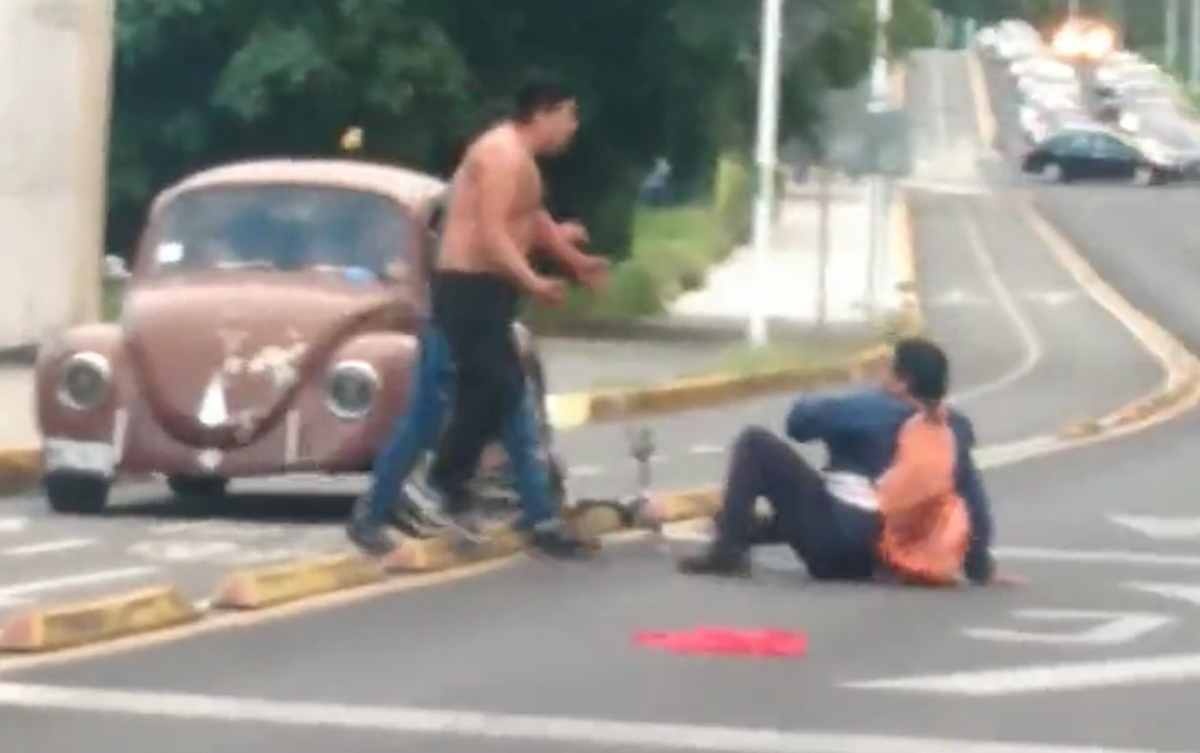 Graban a repartidor de comida agredido en las calles del Edomex