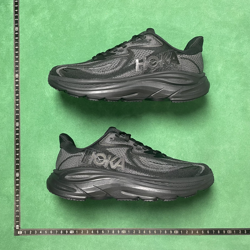 Hoka One One Clifton 9