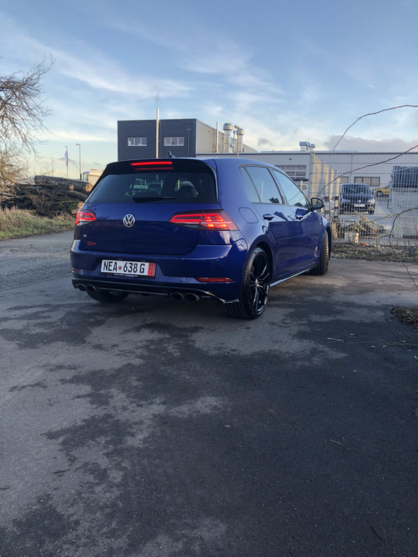 D478A8C2-5684-49FF-B03D-048A790D4E97