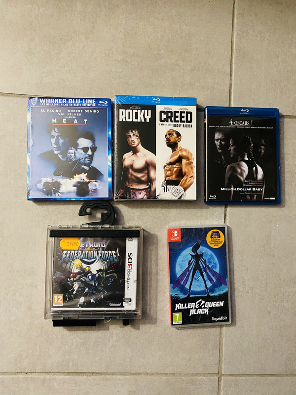 EFD18976-F072-4070-93B2-1E18BE0971FB