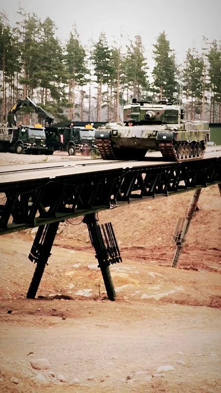 stridsvagn-121on-krigsbro-6-kb-6-bridge-v0-eff6wavqk51d1.webp