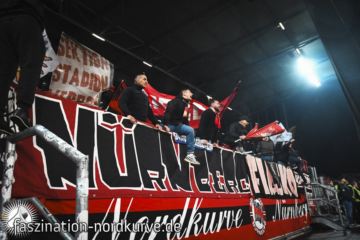 23_24_st_pauli-glubb_fano_13_20231008_2088878246 (1)