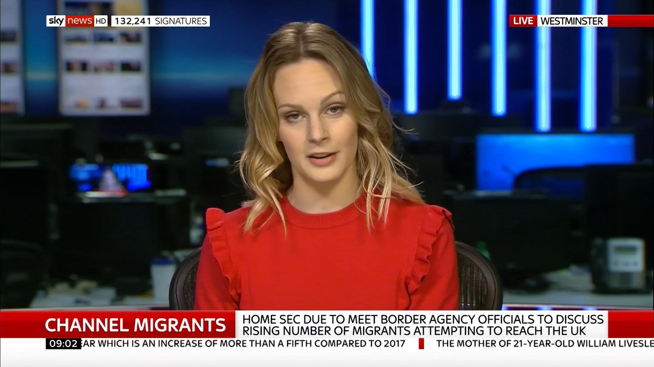31 December - 09.00.00 - Sunrise. Sarah-Jane Mee with a mix of t