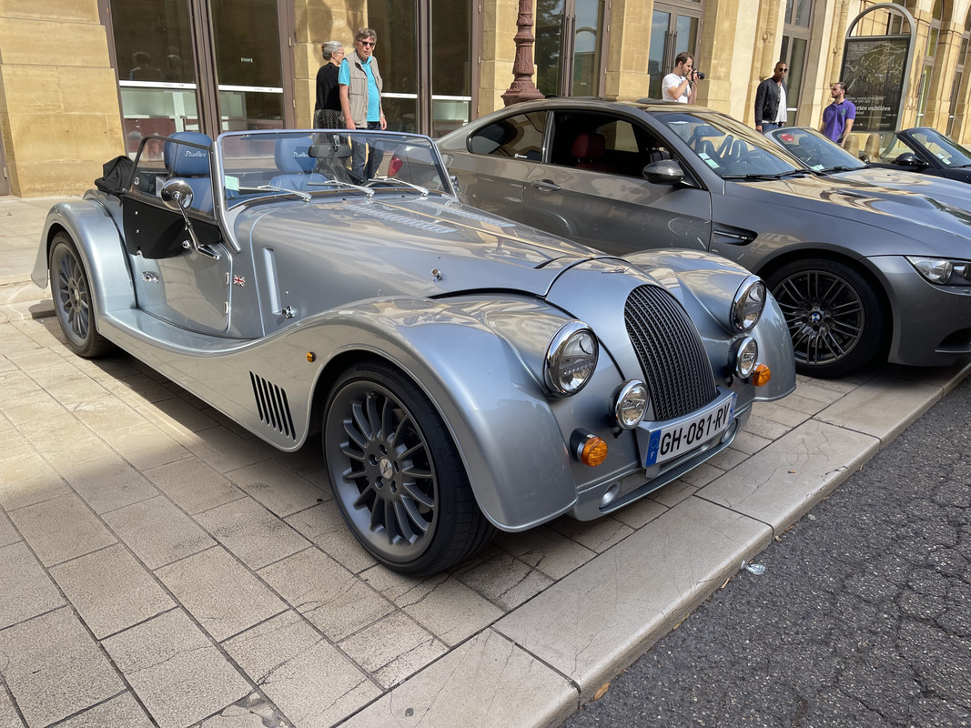 9D651F37-EF06-437A-985F-65A7F7A46B91