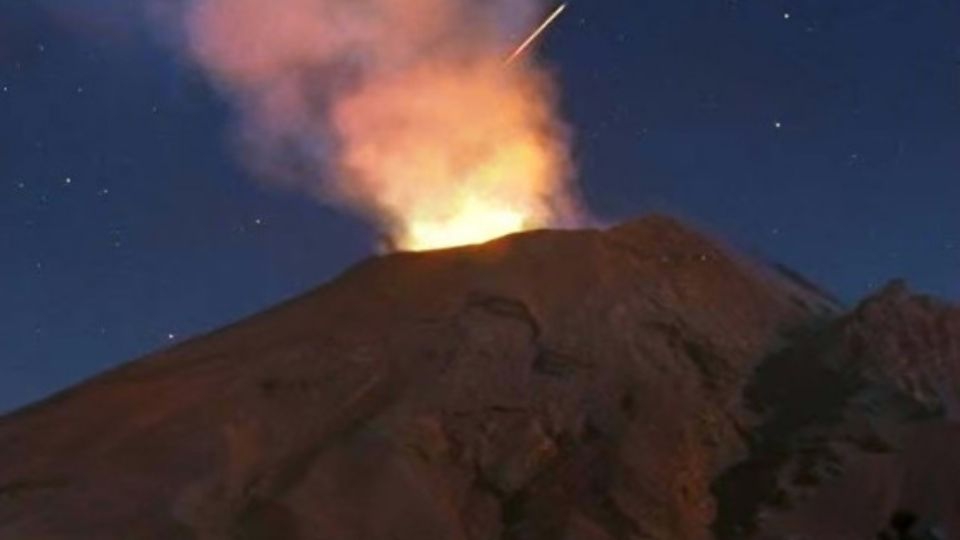 (FOTOS) El Popocatépetl se mantiene activo: Registra 223 exhalaciones, una de ellas antes del sismo