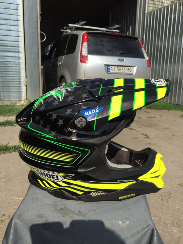 5049C3D9-828C-4FA1-B979-F7322308628B