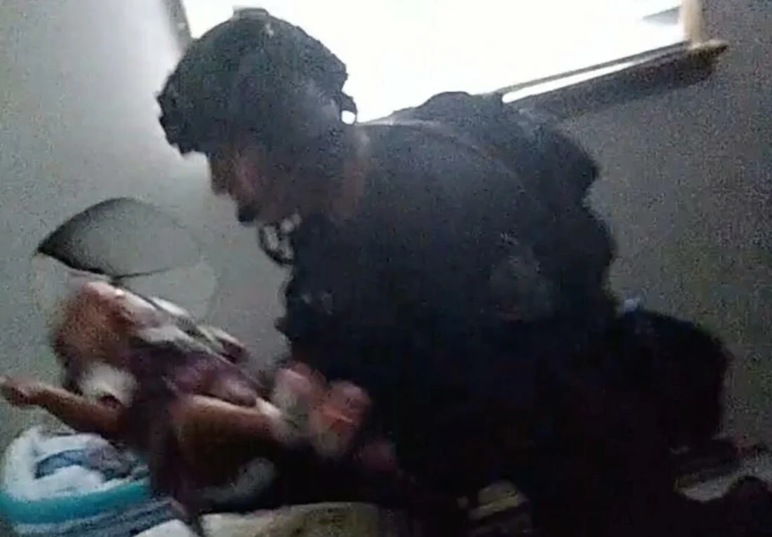 3carrying-baby-1100x765