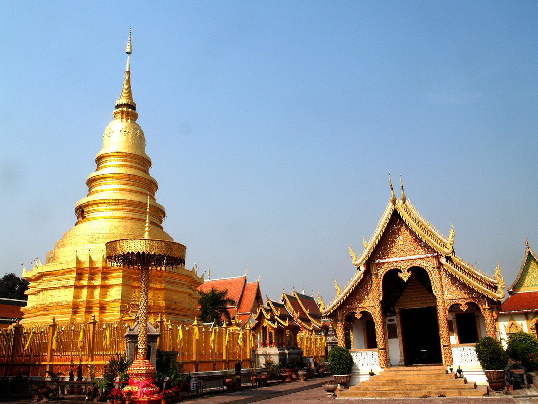 Goldpagodathailand.jpg