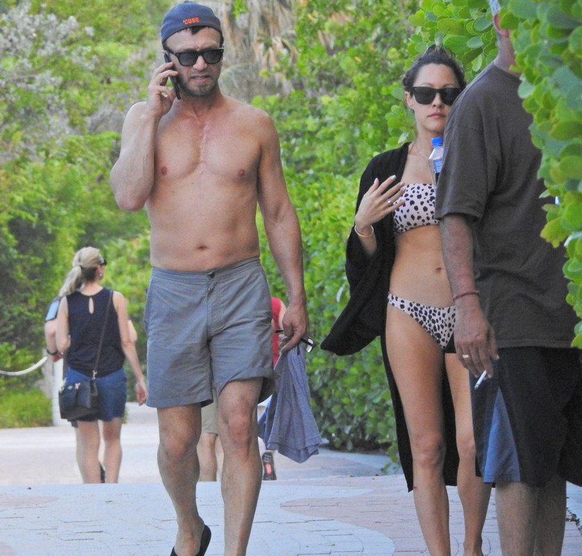 Jennifer-Barnet-upskirtSTARS.com (1)