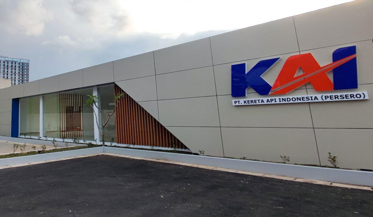 Kantor Depo Lokomotif Semarang Poncol Rampung dan Kini Lebih Modern Kantor Depo Lokomotif Semarang Poncol Rampung dan Kini Lebih Modern