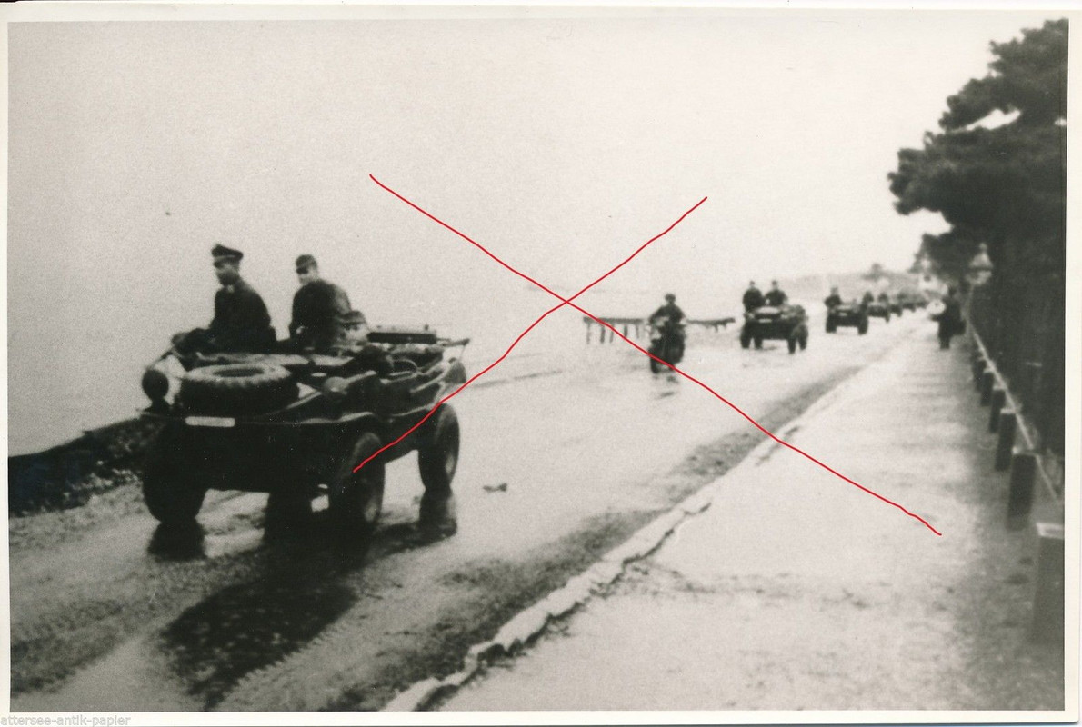 Foto Volkswagen Typ 166 Schwimmwagen Soldaten Kü