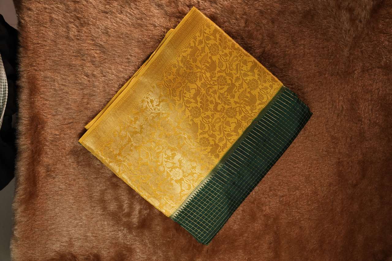 Rokea by RK Premium Handloom