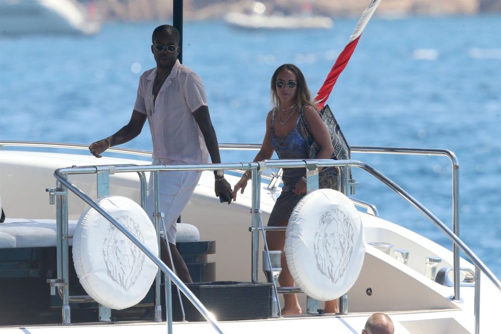 Chloe-Green-Sexy-The-Fappening-Blog-com-41-1024x683