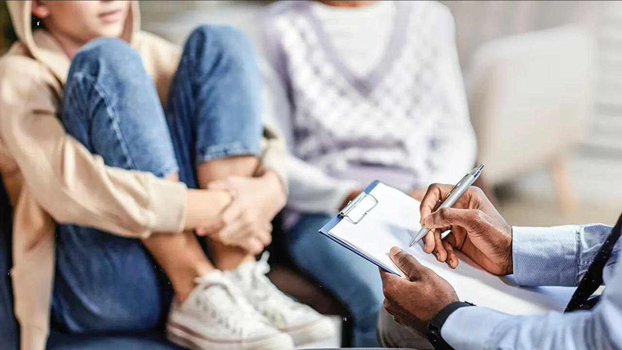 Morena propone reforma para garantizar el derecho a la salud mental de menores