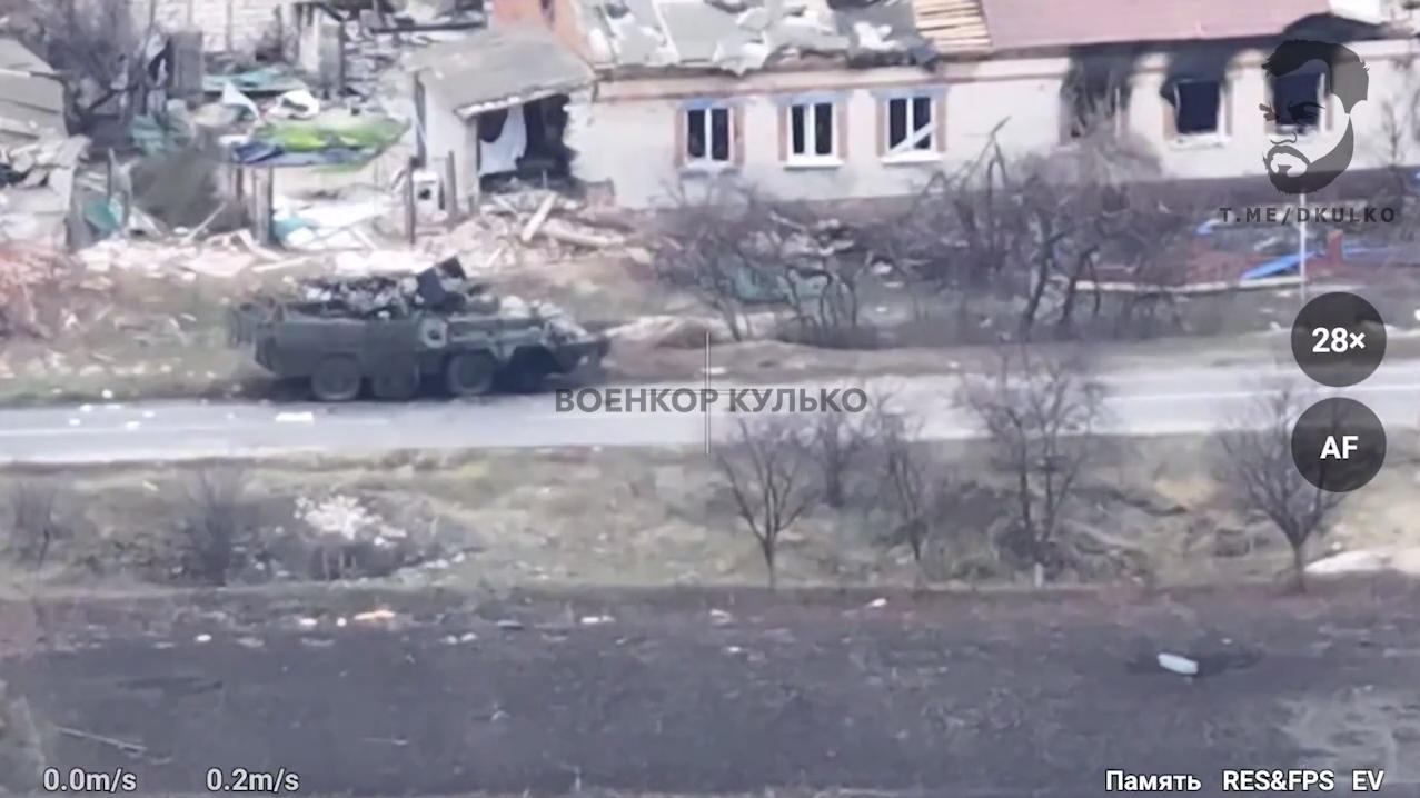 1066 BTR-82A(M) dam aband 07 12 24