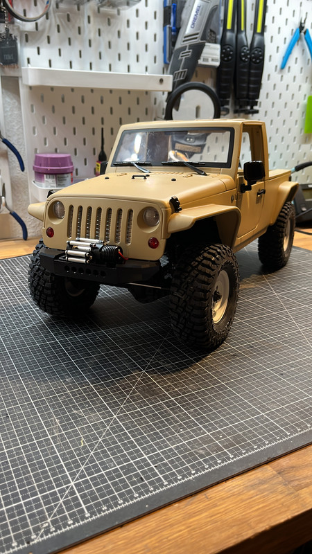 22F8D111-C2E5-478F-BF3E-E6501A7B989A