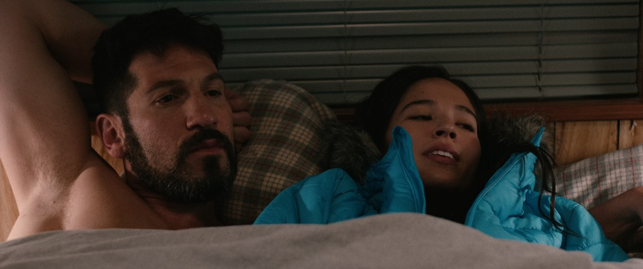 Wind River 2017 (1080p x265 10bit Tigole).mkv_snapshot_01.15.15_