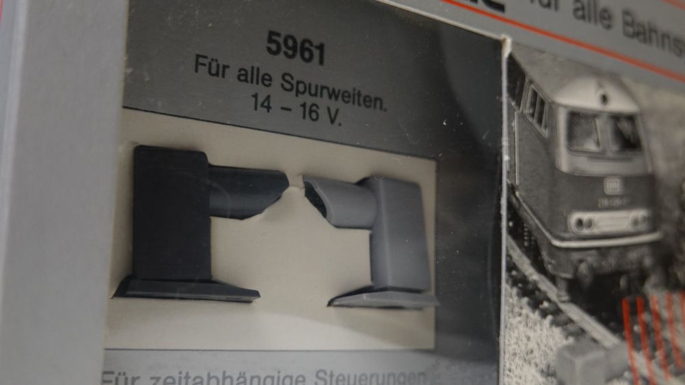 e8-busch-5961-zeitschalter-mit-ir-lichtschranke.jpg