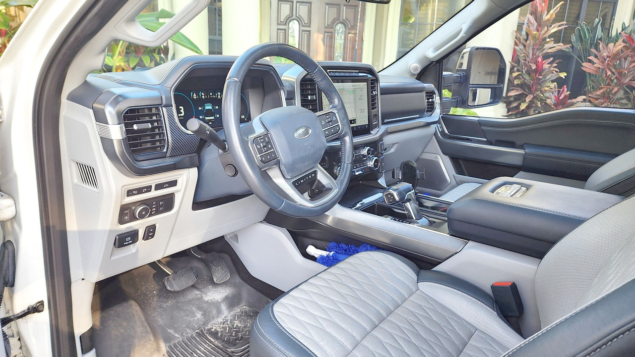 Vehicle thumbnail 10