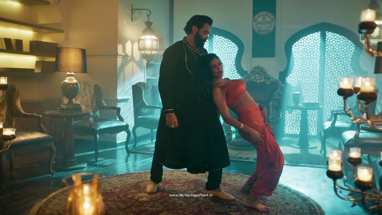 175Esha Gupta Hot in Aashram Web Series