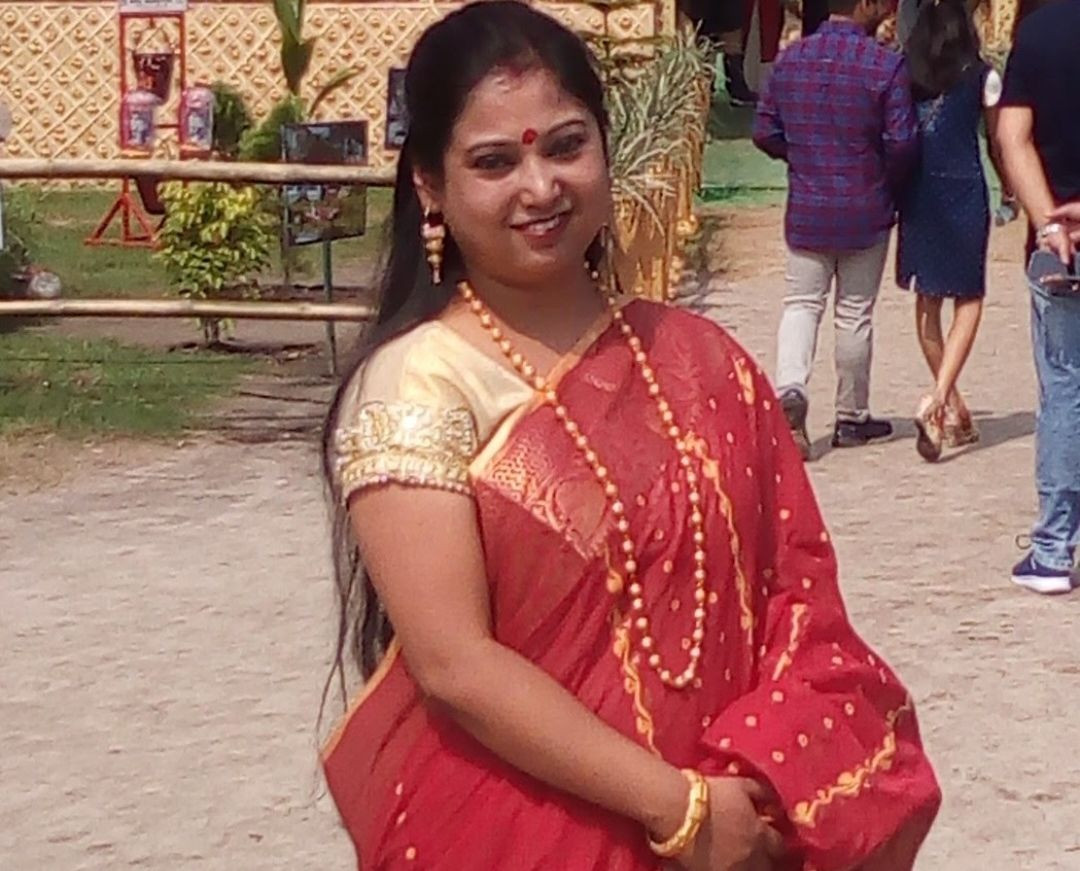 Cuckold Lusty Bengali Housewife Boudi Sucking White Dick
