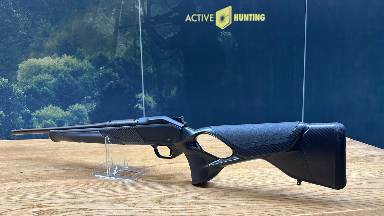 Blaser-R8-Carbon-Grün-Komplettwaffe-1