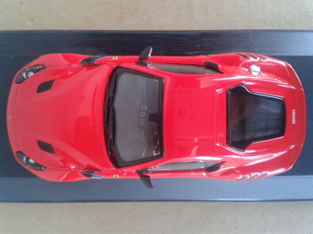 2015 Ferrari F12tdf (nº20 Supercars SALVAT) (15)