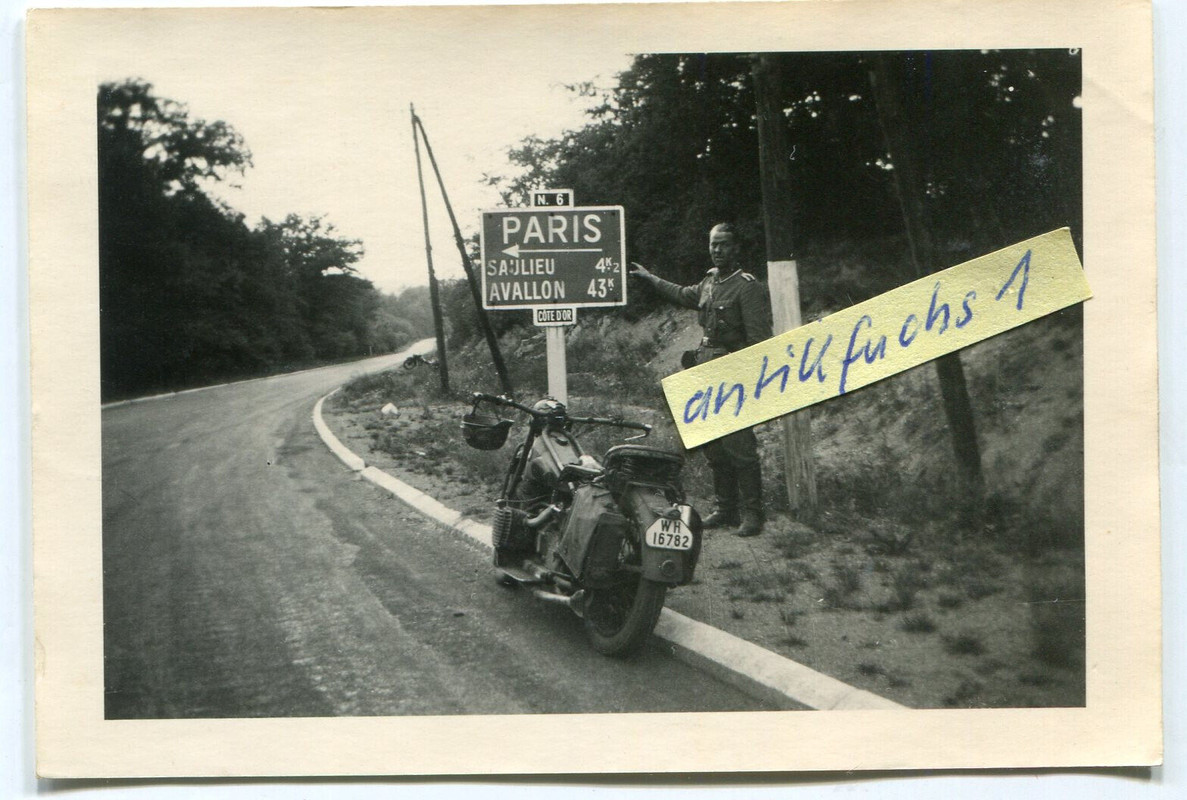 Militär-Motorrad WH-16782 Typ BMW Rohrrahmen-Modell vor Paris im 1940