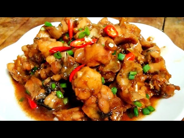 បាយ+ឆាសាច់មាន់គល់ខ្ទឹម