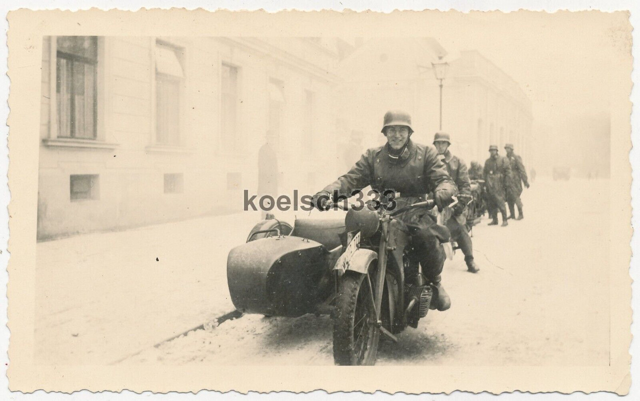 Foto Kradschützen der Wehrmacht mit Motorrad Gespannen im Winter ...