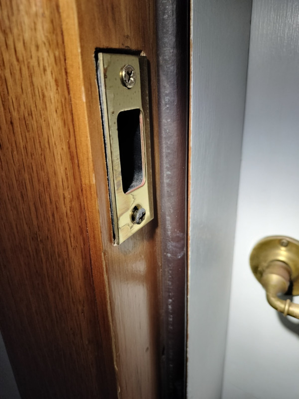 door strike plate screws no longer attached to frame r/HomeImprovement