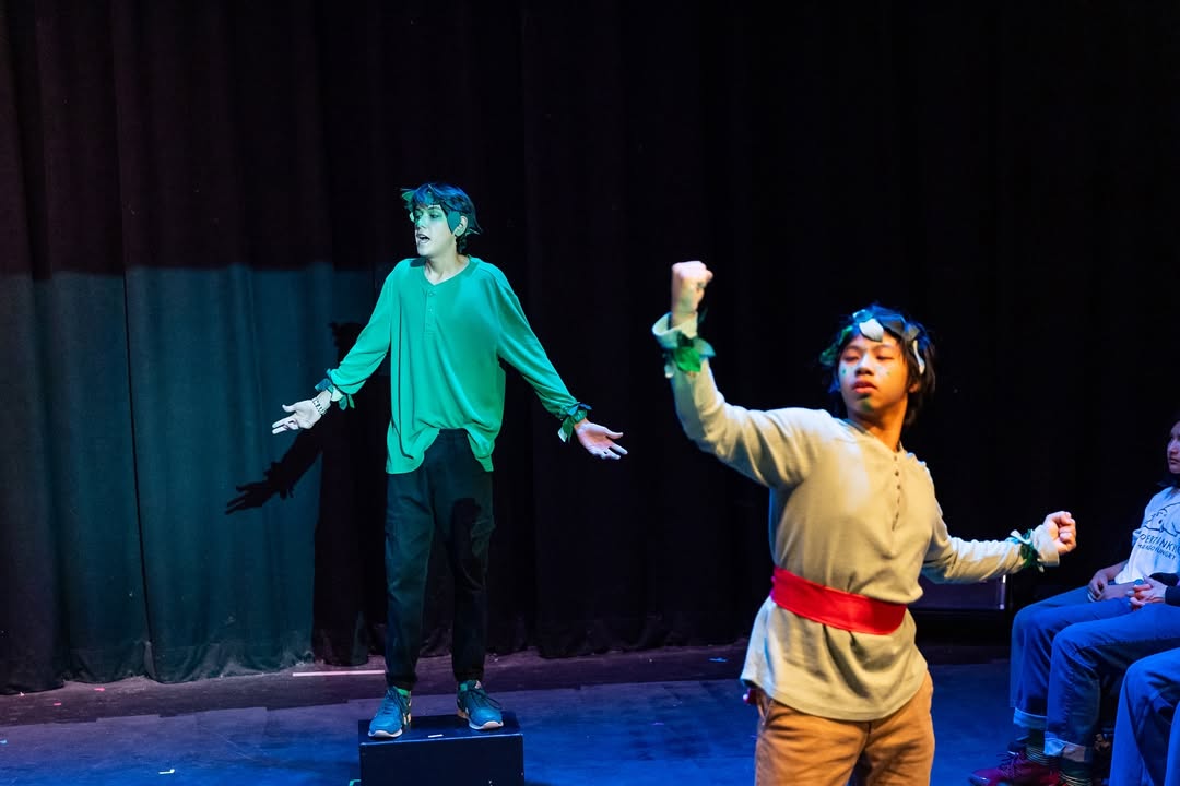 Photo from performance of A Trage-tree