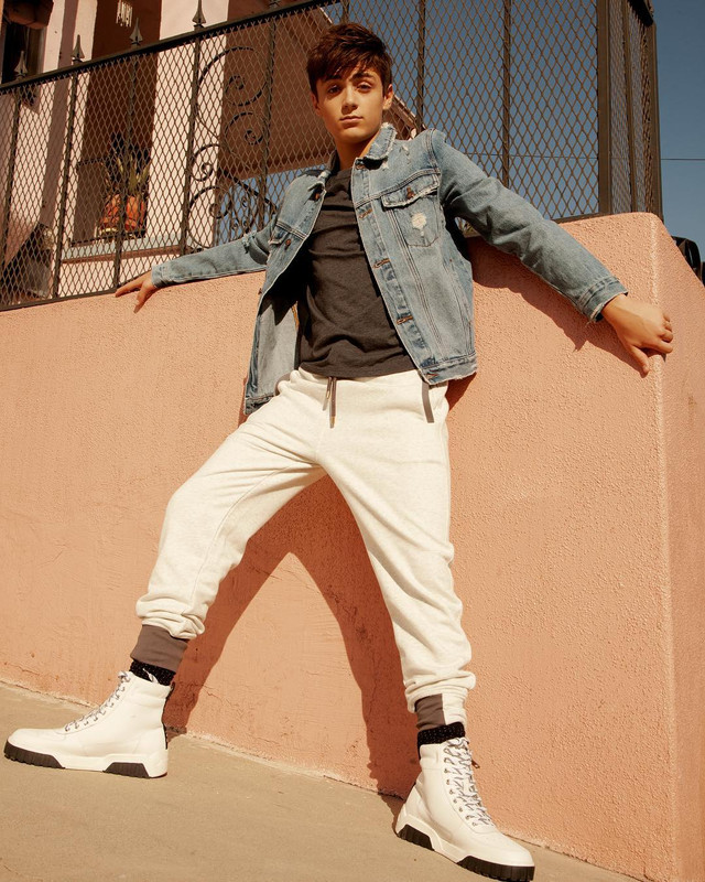 asher-angel-1538786421