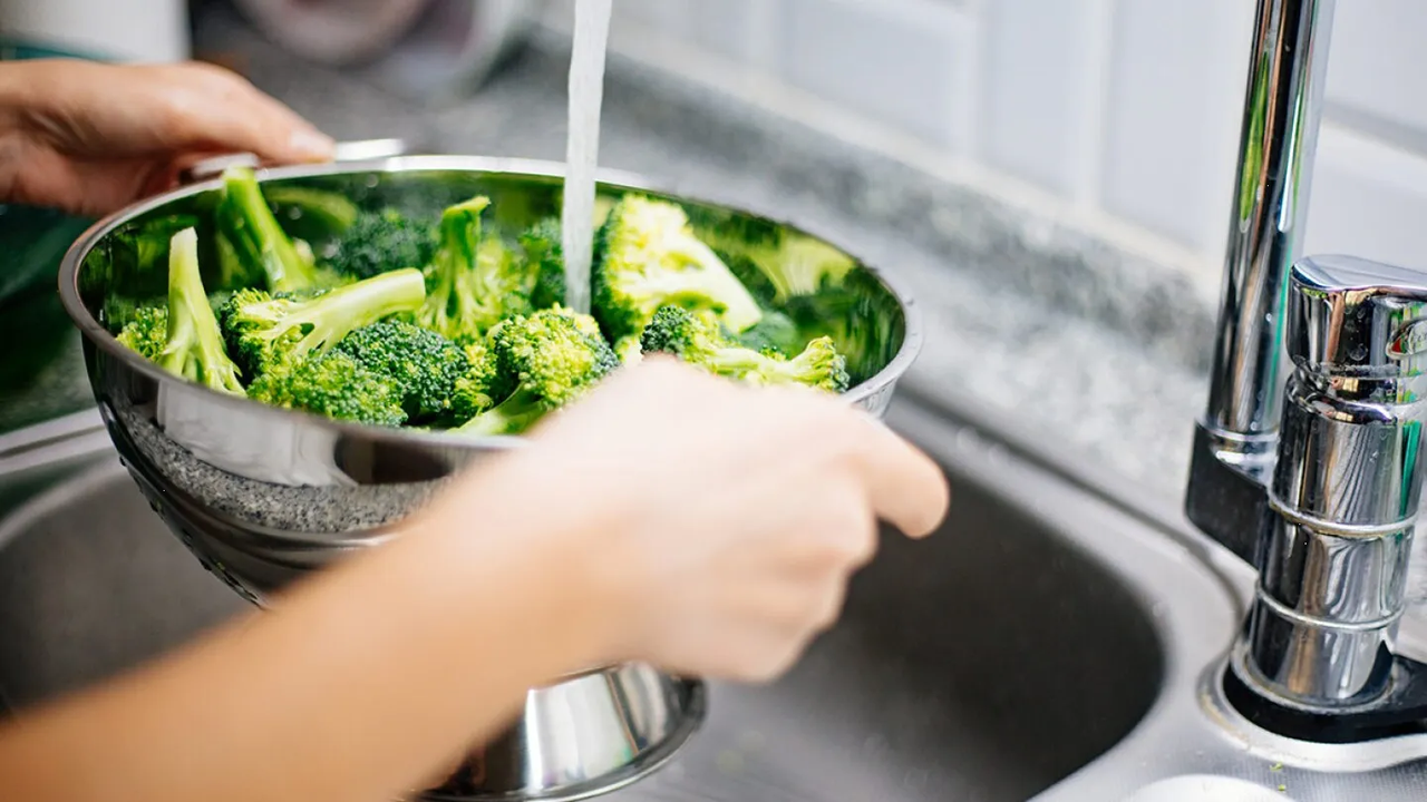 ¿Cómo lavar y desinfectar el brócoli de manera correcta? Expertos responden