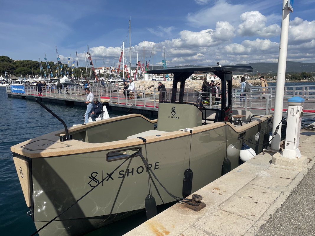 F101C314-6BBB-470C-8834-177BDA53C419