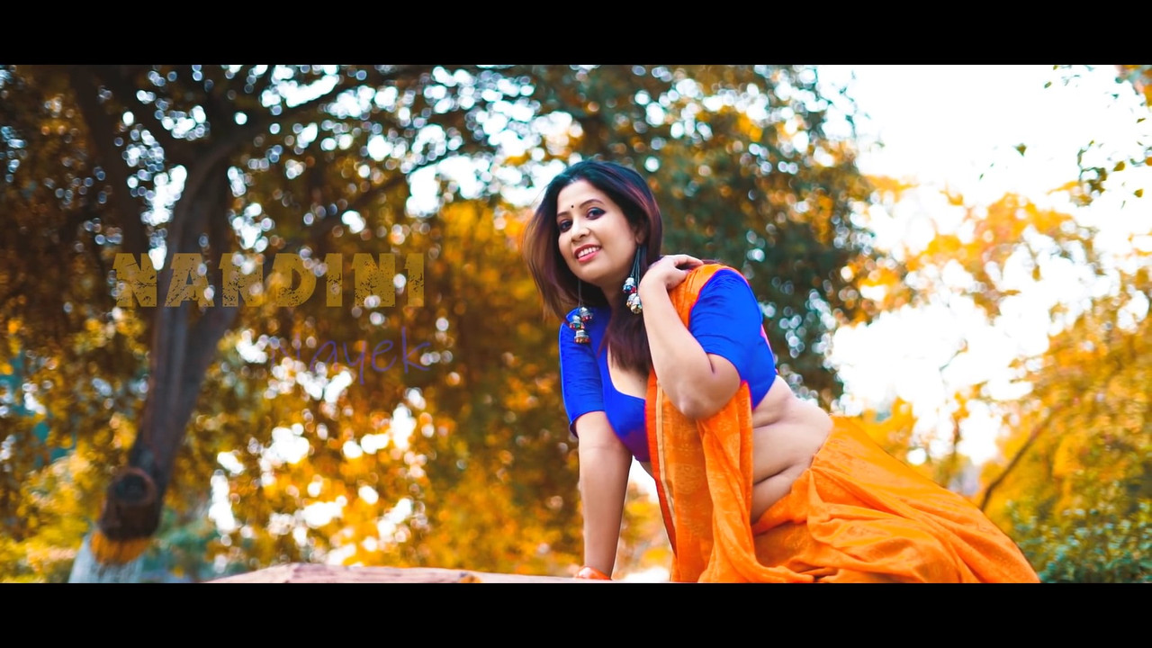 Hot Bengali Model in Saree.mkv_snapshot_01.59.097