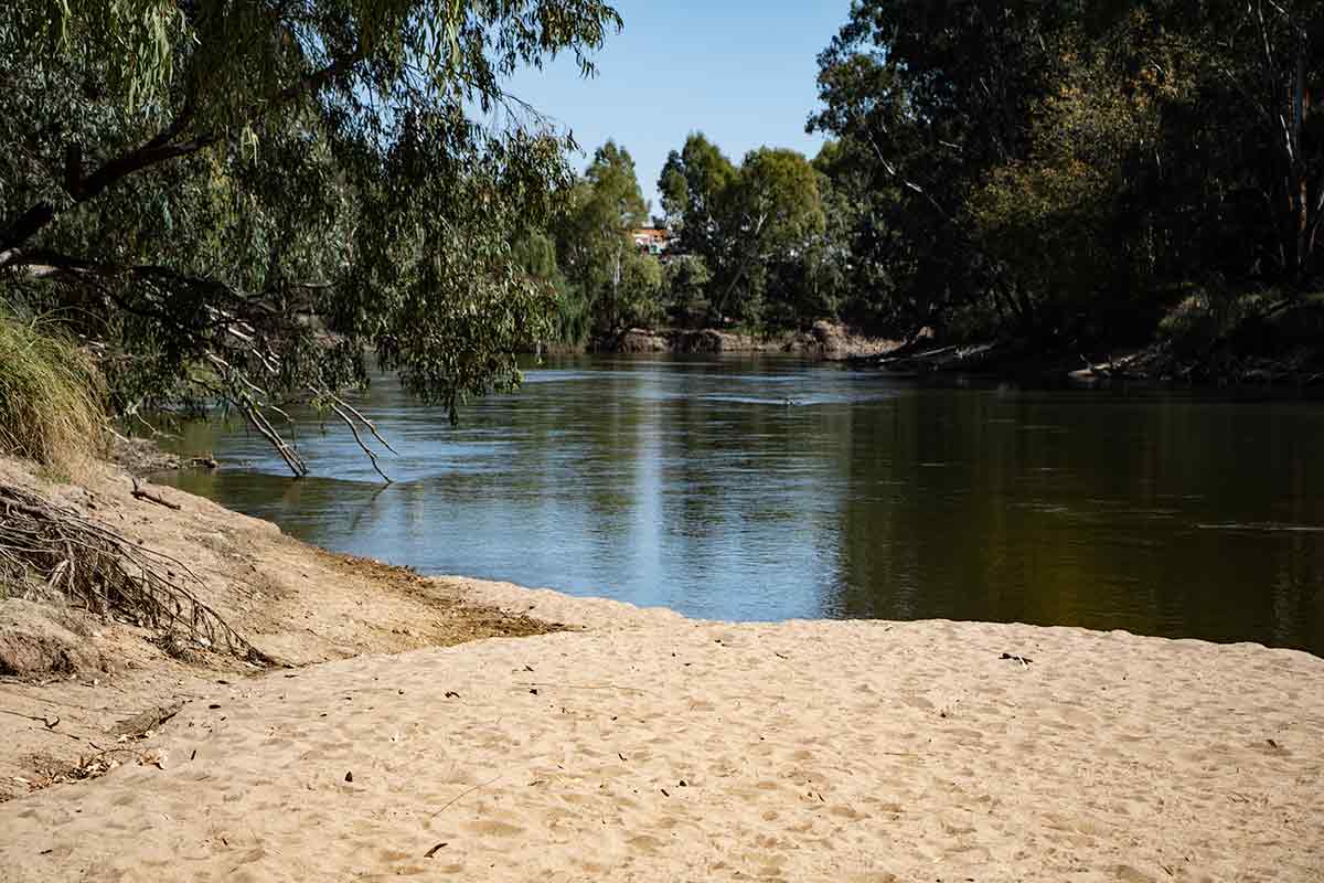 Wagga Beach