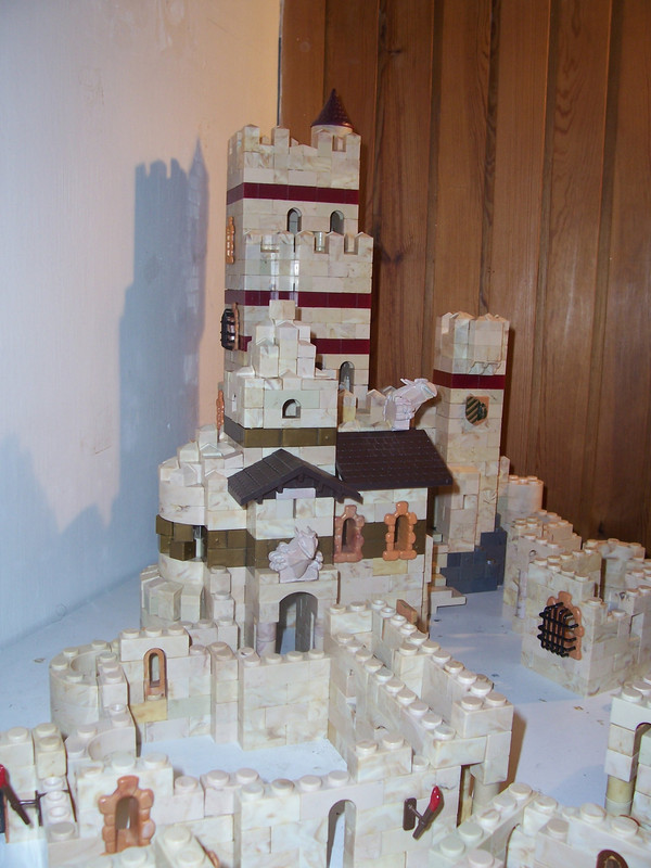 Alcazar e iglesia (1)