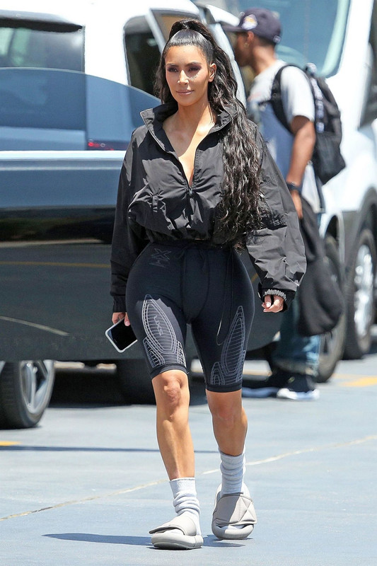 kim-kardashian-out-in-west-hollywood-07-19-2018-16