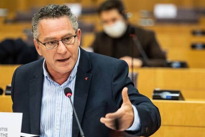 ΠΑΡΕΜΒΑΣΗ ΑΡΒΑΝΙΤΗ ΣΤΗΝ ΚΟΜΙΣΙΟΝ ΓΙΑ ΤΟΝ ΑΦΘΩΔΗ ΠΥΡΕΤΟ ΣΤΗ ΛΕΣΒΟ