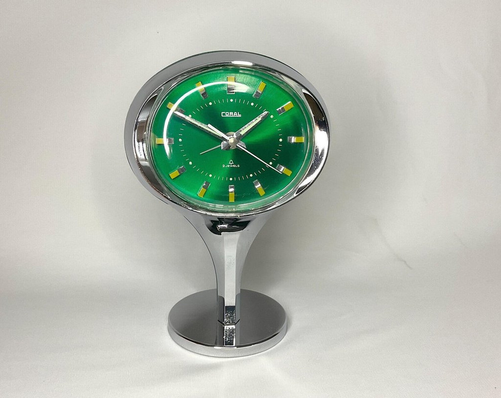 clock-green-tulip.jpg