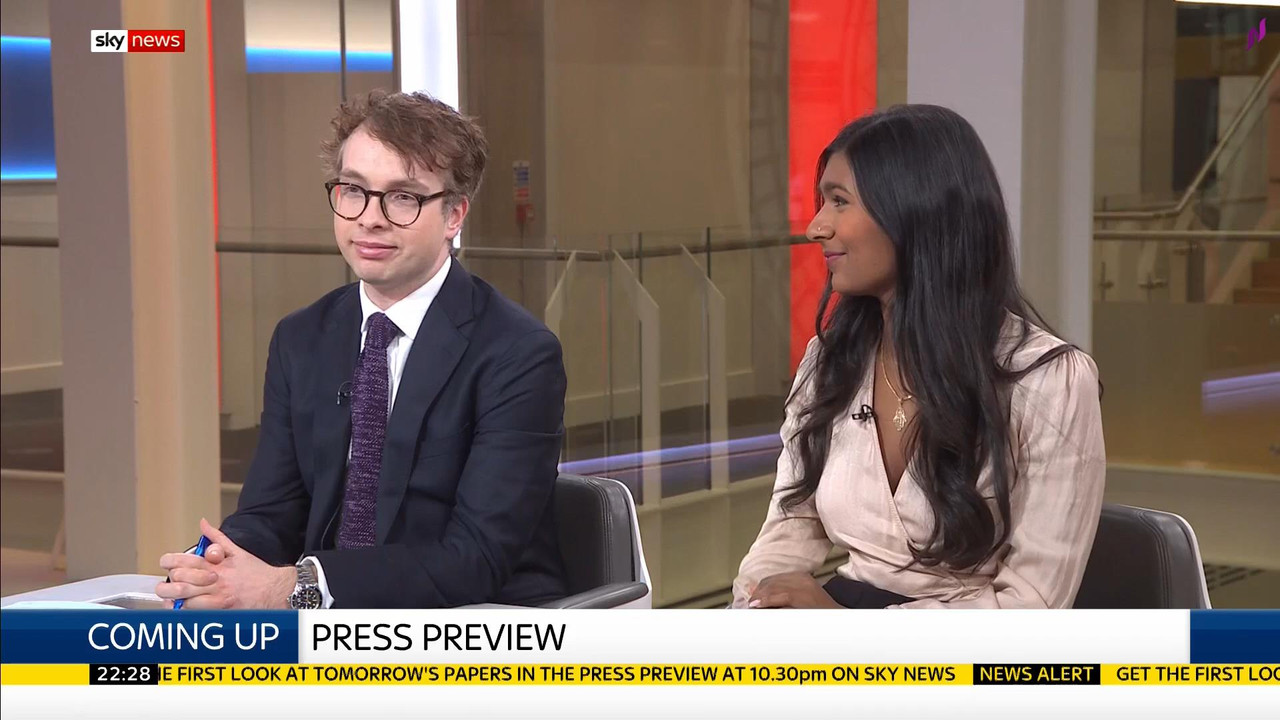 02 January - 22.00.00 - Sky News At Ten. Anna Botting with the m