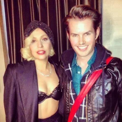 11-18-13-ARTPOP-Gallery-Backstage-001.we