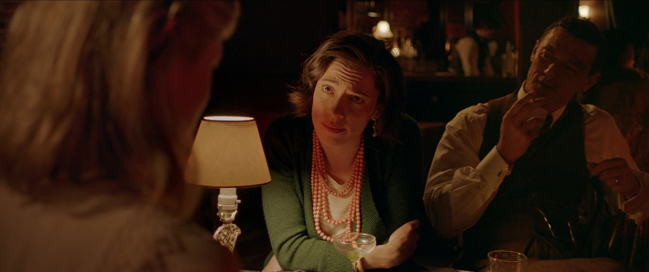 Professor Marston and the Wonder Women (2017).mkv_snapshot_00.14