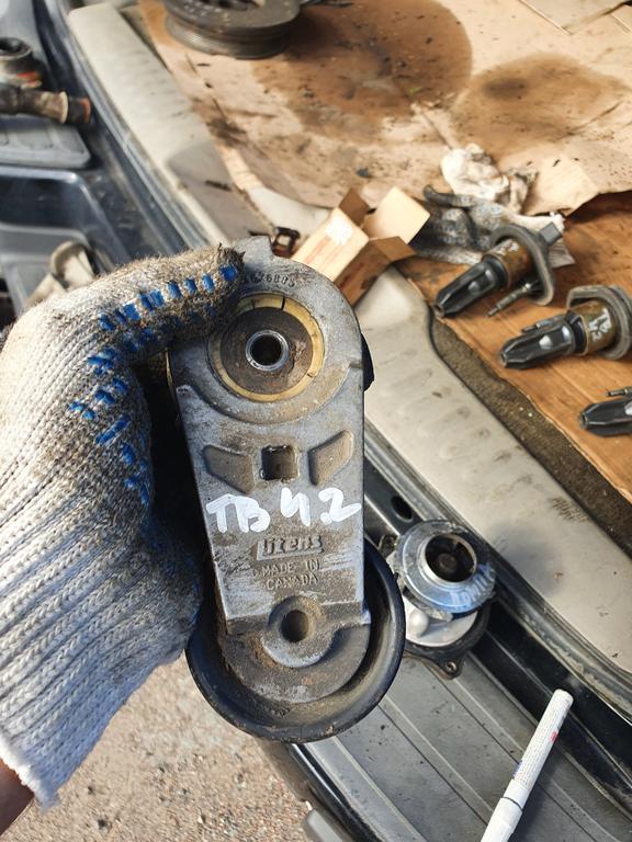 Натяжитель ремня